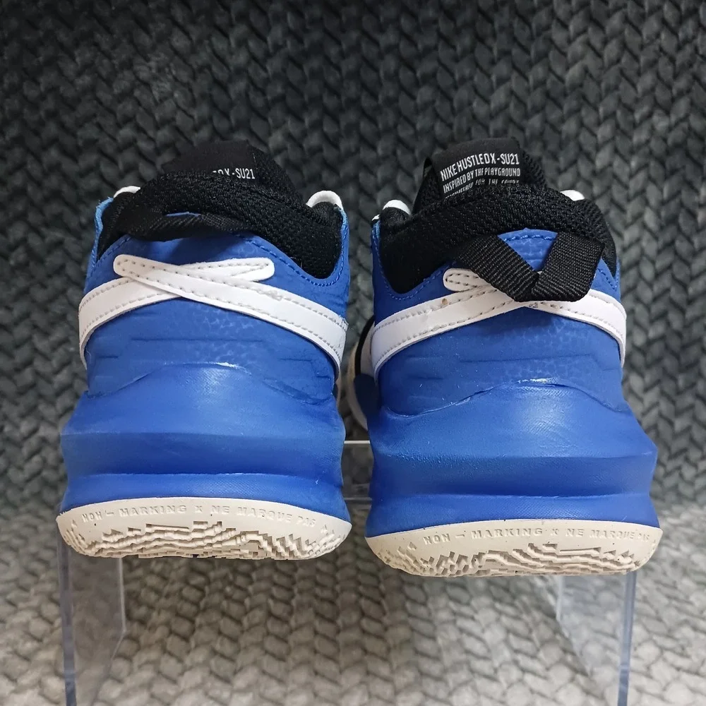 Nike Team Hustle D10 GS Black Game Royal Youth Basketball Shoes Size 6.5Y